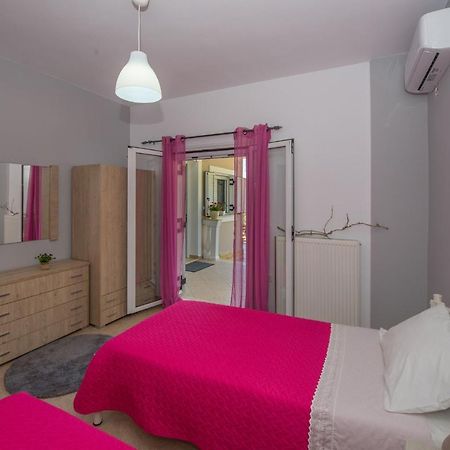 Nicoles Houses Arílasz Kültér fotó