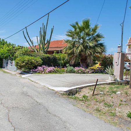 Nicoles Houses Arílasz Kültér fotó