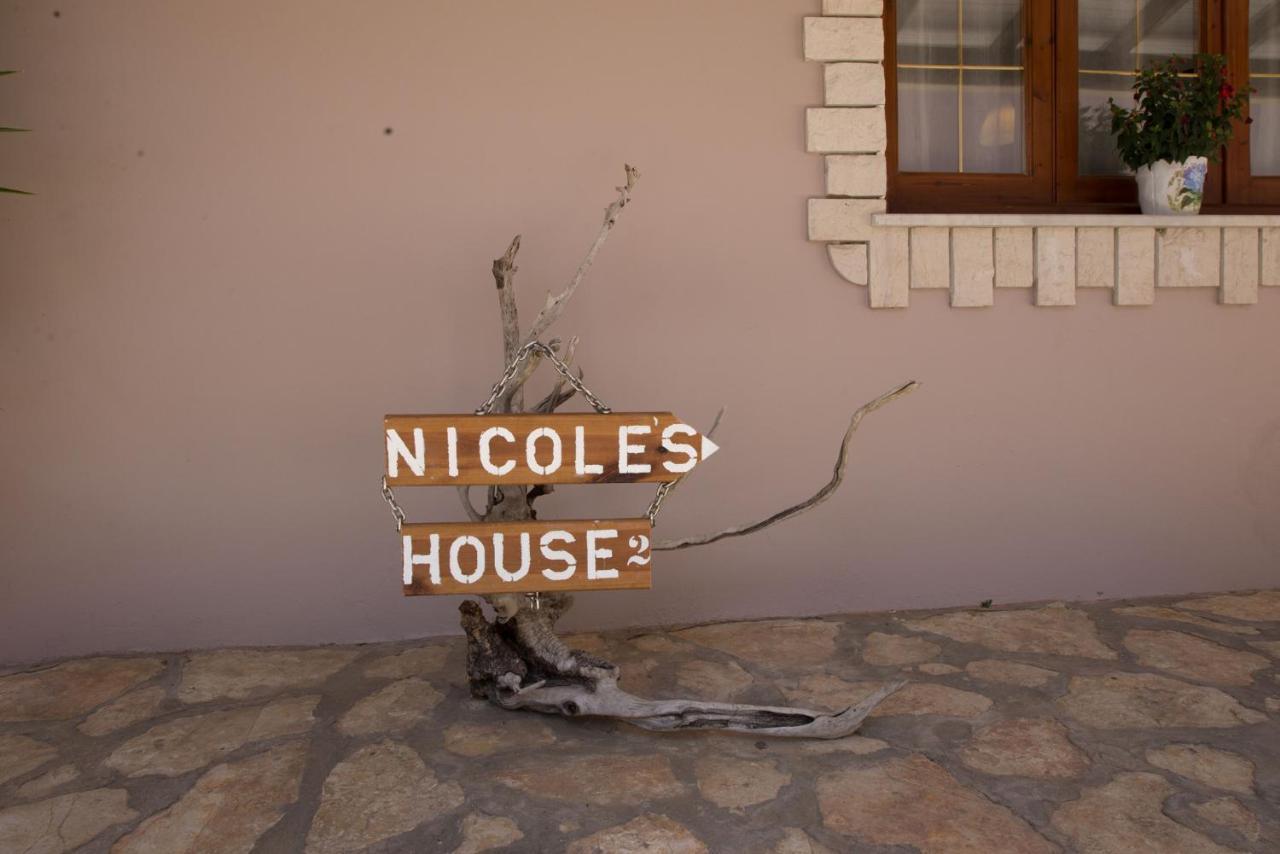Nicoles Houses Arílasz Kültér fotó
