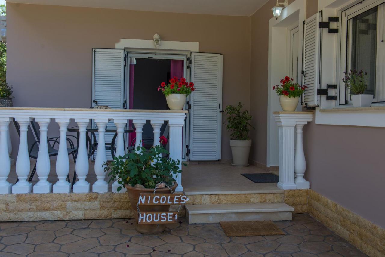 Nicoles Houses Arílasz Kültér fotó
