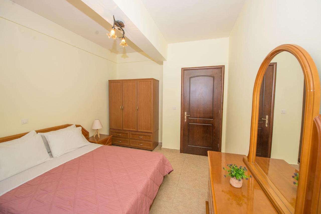 Nicoles Houses Arílasz Kültér fotó